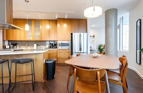 West Bellevue Apartment | 2BR Penthouse | Gym | Bellevue | Sophari Towers E
