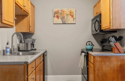 North End Apartment | 2brm/1bath heart of North End Boston