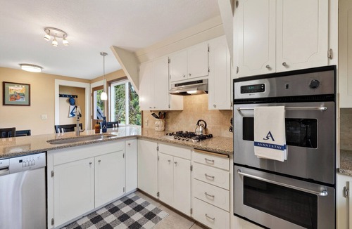 Clinton House | 3-Acre A-Frame Retreat + Firepit + Outdoor Dining | Mins to Ferry and Beaches