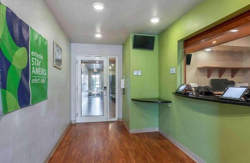 Lake Worth Corridor Hotel | 300 m² Hotel ∙ 127 guests