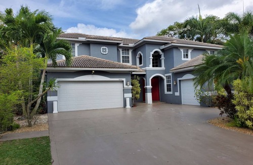 Jupiter House | 316 m² House ∙ 5 bedrooms ∙ 12 guests