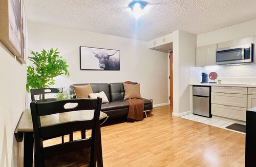 Downtown Honolulu Apartment | 32nd Floor Sky-High Honolulu Hideaway Suite | Free Parking