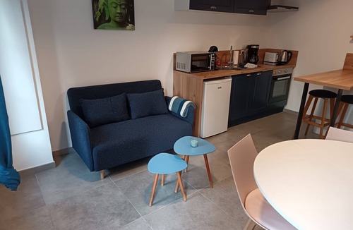 Doudeville House | 33m2 Modern Duplex - Elegance and Comfort