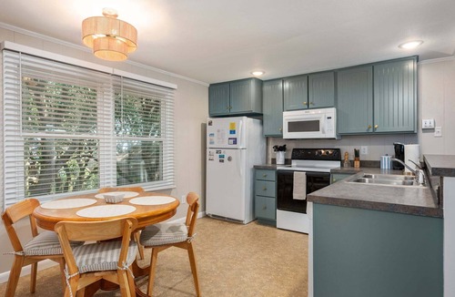 Kill Devil Hills House | 364 Close to the Beach and Wright Memorial!