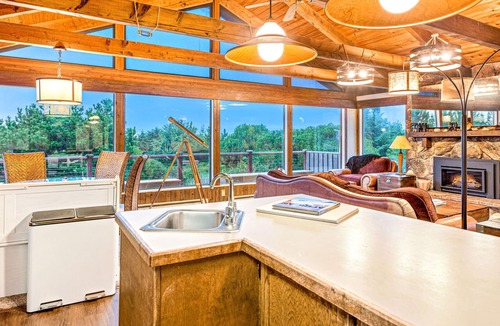 Copalis Beach House | 3BR Coastal Home | Near Beach | Dogs OK | Deck