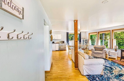 Copalis Beach Cottage | 3BR Copalis Beach Cottage | Fireplace | Dogs OK