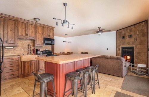 Sauk Centre House | 3BR Fire Pits 40 Acres Near Sauk Centre