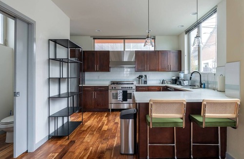 Genesee House | 3BR | Rooftop&Yard | West Seattle | Sophari Home A