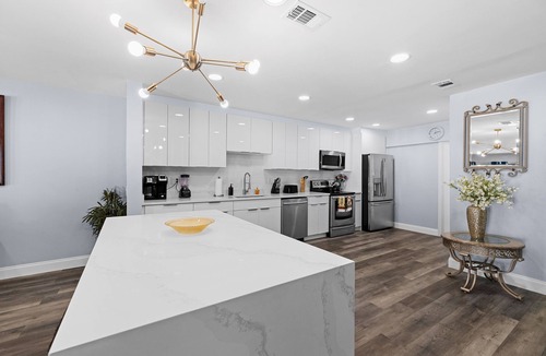 Wellington House | 4 bedroom, 2 1/2 bath. Close to Palm Beach Polo & Country Club.
