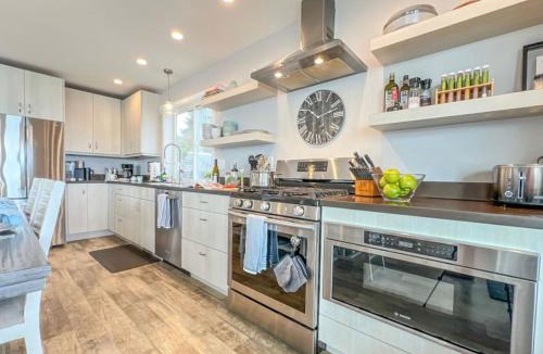Lummi Island House | 4 New Bikes!, Mt Baker Views, Waterfront, 2 Decks