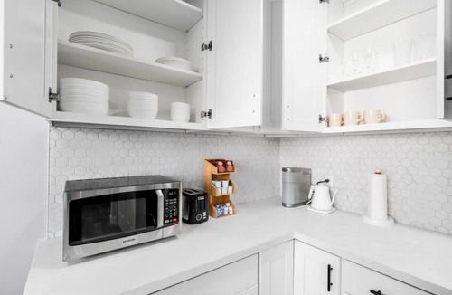 Wallingford House | 4016 Main (NEW) · 5b2b Newly Remodeled Entire House close to UW & DT