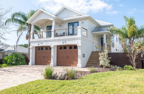 St. Augustine House | 4BD 3BR Pool Paradise 1 mile from Beach & Downtown