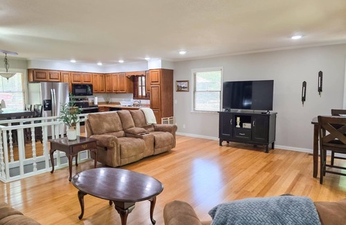Mountain Home House | 4BR/2BA with Huge Deck, Bonus Room, Swimming/Fishing & Stunning Seasonal Views!
