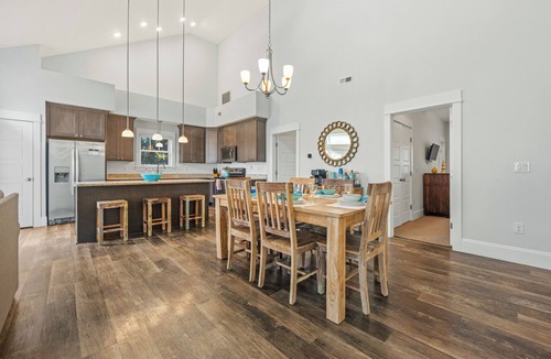 Corolla Light House | 4BR All Ensuite Baths + Bonus Living Area + Hot Tub + Pet-Friendly + Corolla Lt