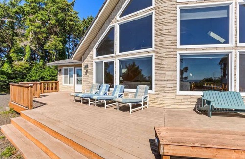 Moclips House | 4BR Moclips Beach House | Hot Tub | Fire Pit