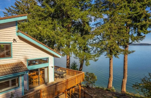 Brinnon House | 4BR Waterfront Home with Beach Access and Views