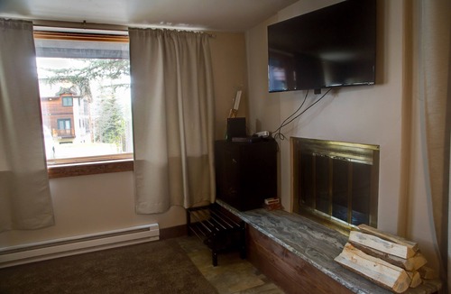 Steamboat Springs Apartment | 500 Ft. From Slope! Remodeled Studio
