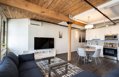 Exchange District Condo | (501) Exchange District + Hi-End 2 Bdr+Fast WiFi (139)