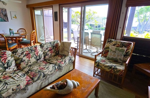 Punaluu Condo | #58 2 Bedroom/2 Bathroom lovely ocean views from b