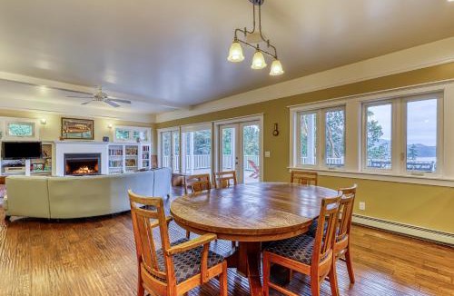 Eastsound House | 6 Bed 4 Bath Vacation home in Eastsound