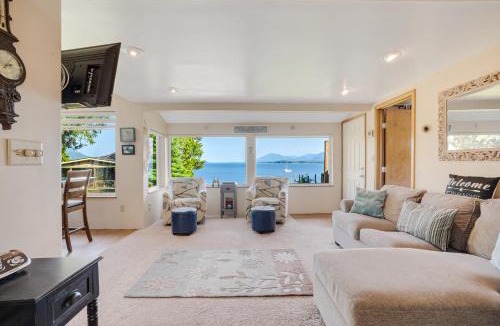 Ketchikan House | 6 Mi to Main St: Oceanfront Cottage in Ketchikan
