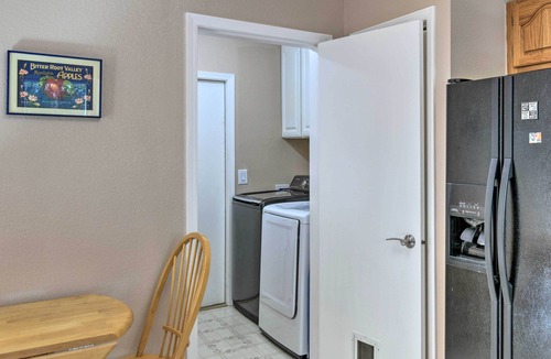 Sand Lake House | 8 Mi to Dtwn Achorage! Home w/Pet-Friendly Yard