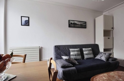 Quartier de la Salpetriere Apartment | A COMFORTABLE AND AUTHENTIC PARISIAN LIVING EXPERIENCE ON RUE JENNER