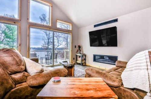 Tomahawk House | A Place To Gather