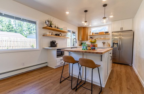 Mendenhaven House | A serene, blissful home w/a spacious backyard