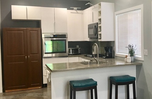 'Aina Haina House | A Sweeter than a Suite
