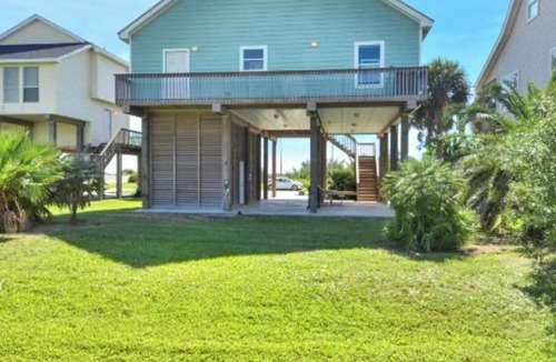 Pointe San Luis House | A View to Remember Spacious 3-bedroom house in a serene location with AC