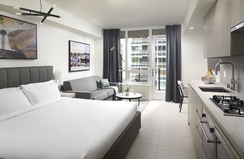 Belltown Hotel | Accessible King Studio w/Kitchen, Laundry & Resort Amenities in Seattle!