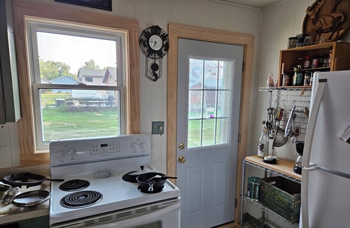 Garrison Cabin | Adorable 1-bedroom cabin in charming Garrison perfect for relaxing getaway