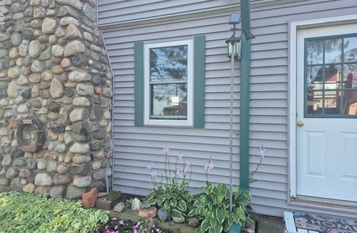 Garrison Cabin | Adorable 1-bedroom cabin in charming Garrison perfect for relaxing getaway