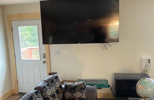 Cohoe Apartment | Alaska Summers Lodge Loft-Near Mouth of Kasilof River