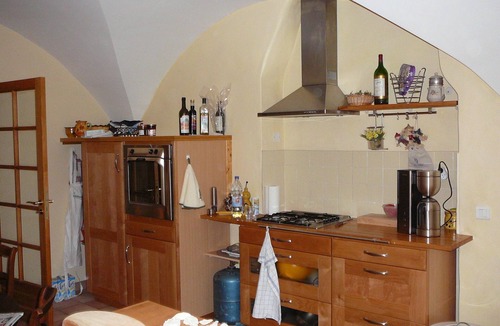 Pompignan House | Altes Steinhaus