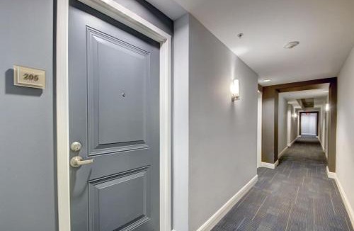 Boynton Beach House | Amazing One-bedroom In Casa Costa!beach Pass Inc!
