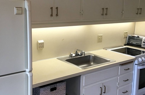 College Hill Apartment | Amazon Park independent studio