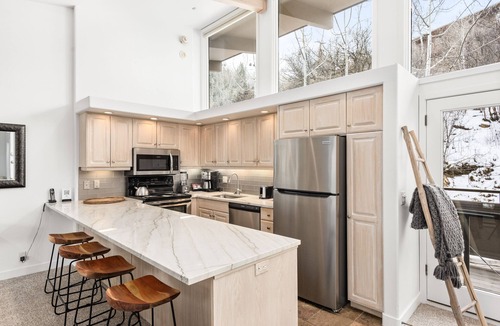 Aspen Condo | Aspen Alps Two-Bedroom Condo - close to Aspen Mountain