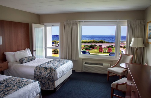 Gloucester Hotel | Atlantis Oceanfront Inn