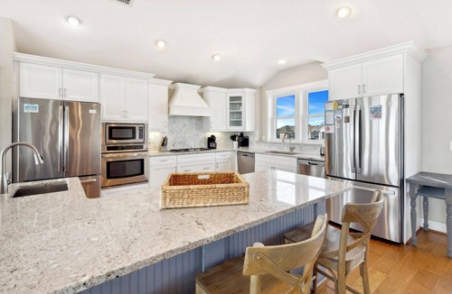 Ocean Sands House | Awakening Sun: Oceanfront, Pool, Theater, Dogs