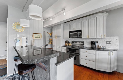 Dillon Apartment | Awc105d3