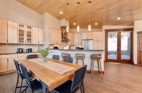 Estes Park House | Azure Vista Vacation Home At Windcliff 3 Bedroom Home by Redawning
