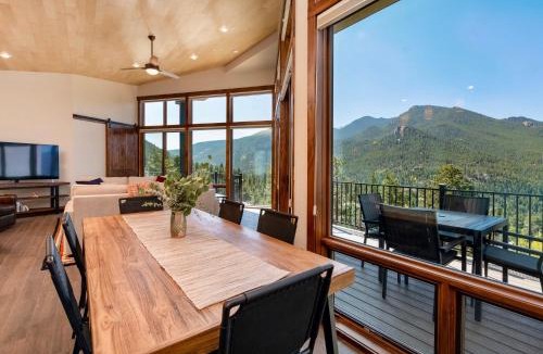 Estes Park House | Azure Vista Vacation Home at Windcliff home