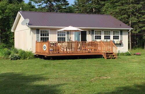 Wood Islands Cottage | B.E.A.C.H. Best Escape Anyone Can Have