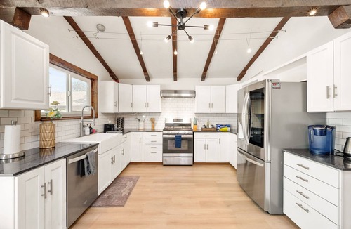 Wheat Ridge House | Backyard Oasis near RedRocks Pond, HotTub, FirePit, GameRoom & Vibes