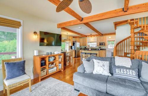 Vaughn House | Bayfront Home w/Private Beach in Vaughn!