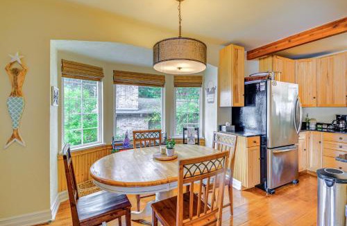 Vaughn House | Bayfront Home w/Private Beach in Vaughn!