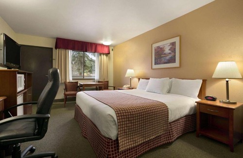North Rose Hill Hotel | Baymont by Wyndham Seattle/Kirkland WA