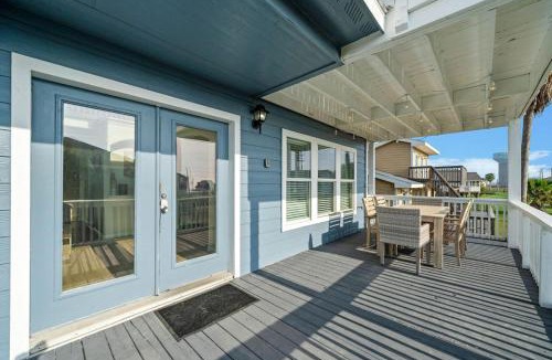 Terramar Beach House | Beach house with large deck and patio